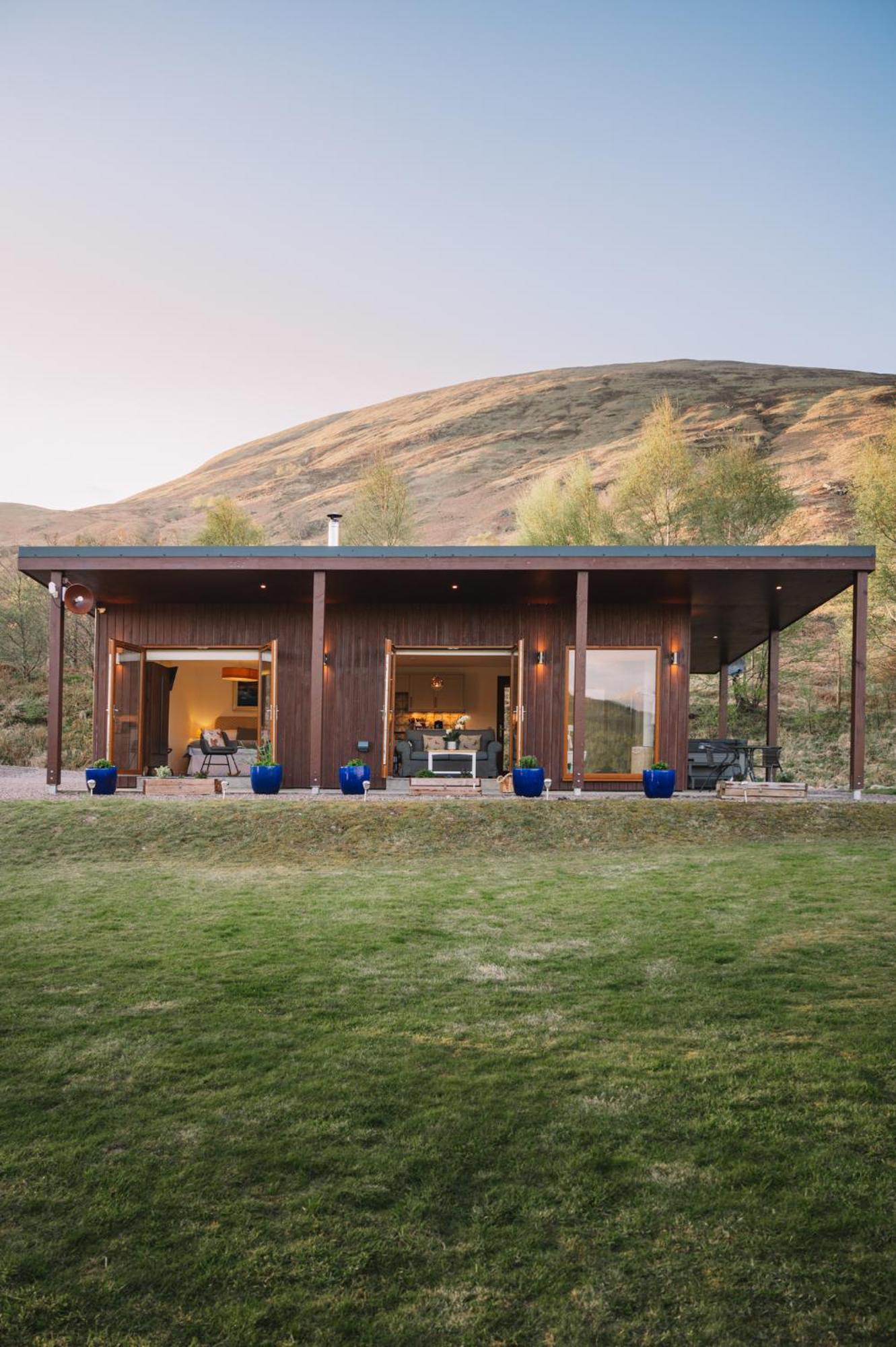 Inverskilavulin Estate Lodges فورت ويليام المظهر الخارجي الصورة
