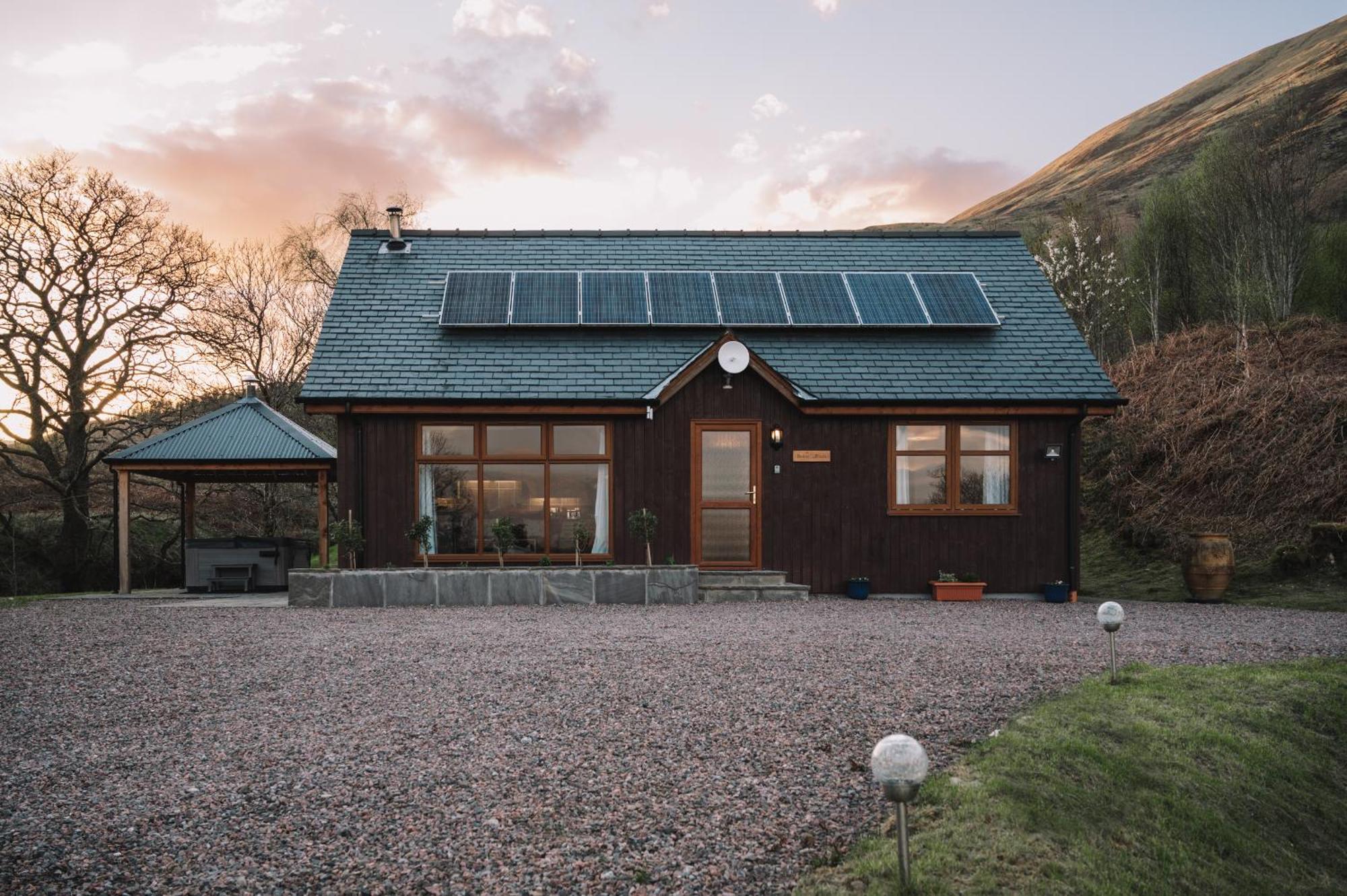 Inverskilavulin Estate Lodges فورت ويليام المظهر الخارجي الصورة